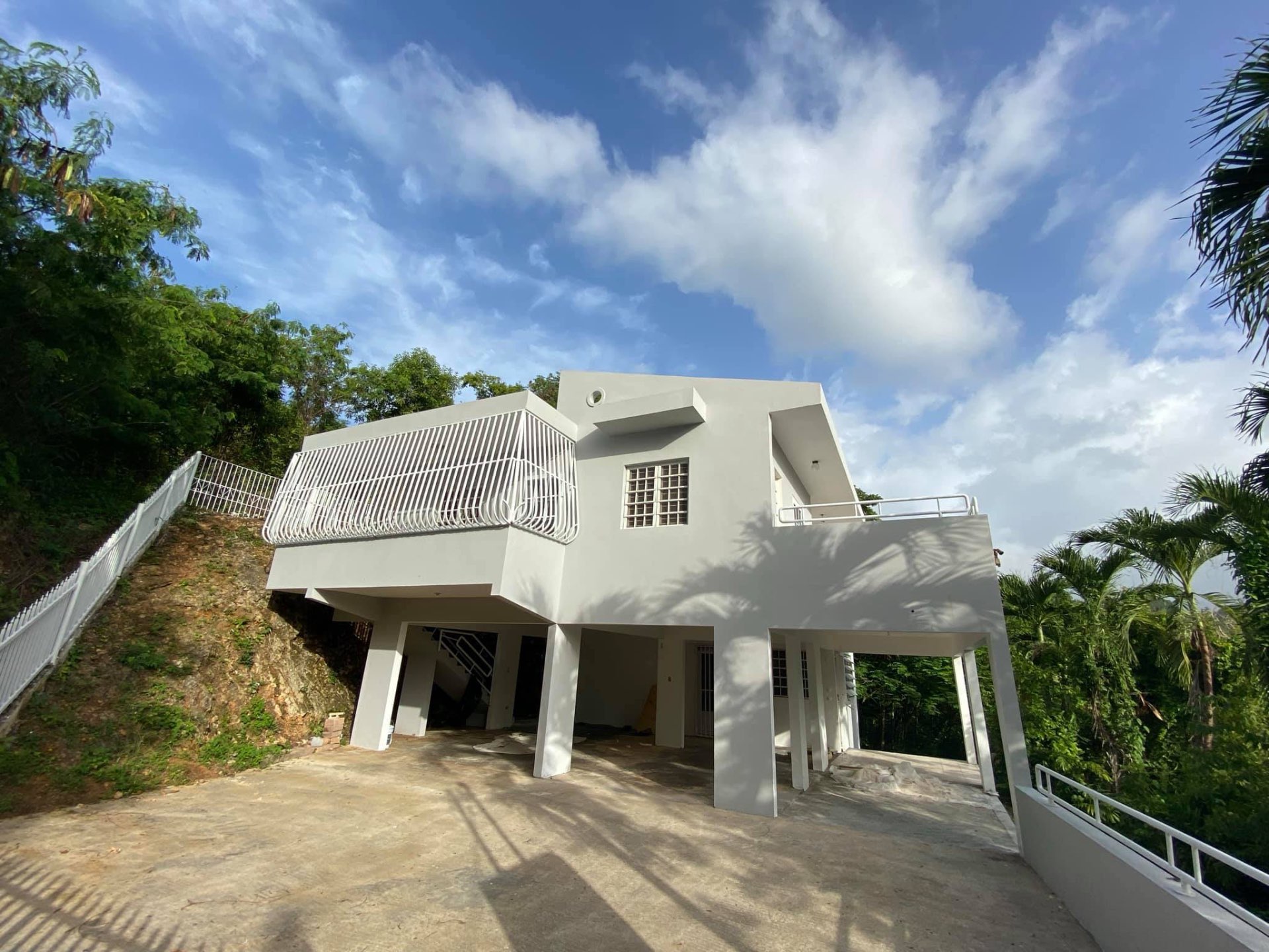 Casa moderna en la montaña